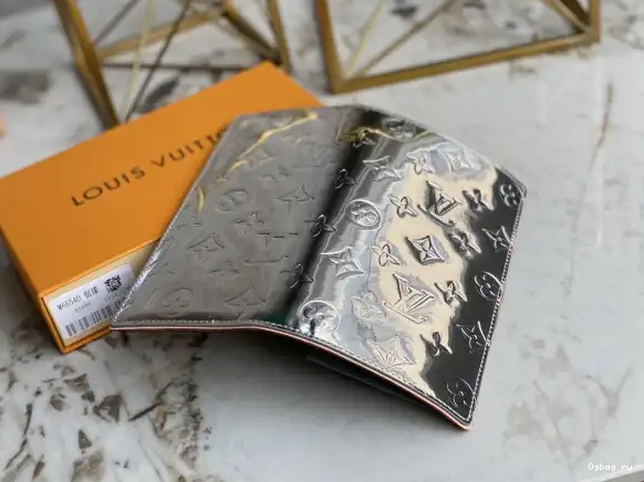 VUITTON LOUIS BRAZZA WALLET 0426